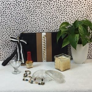 👛👗🍹”NINE WEST WRISTLET CLUTCH BAG”🍹👗👛